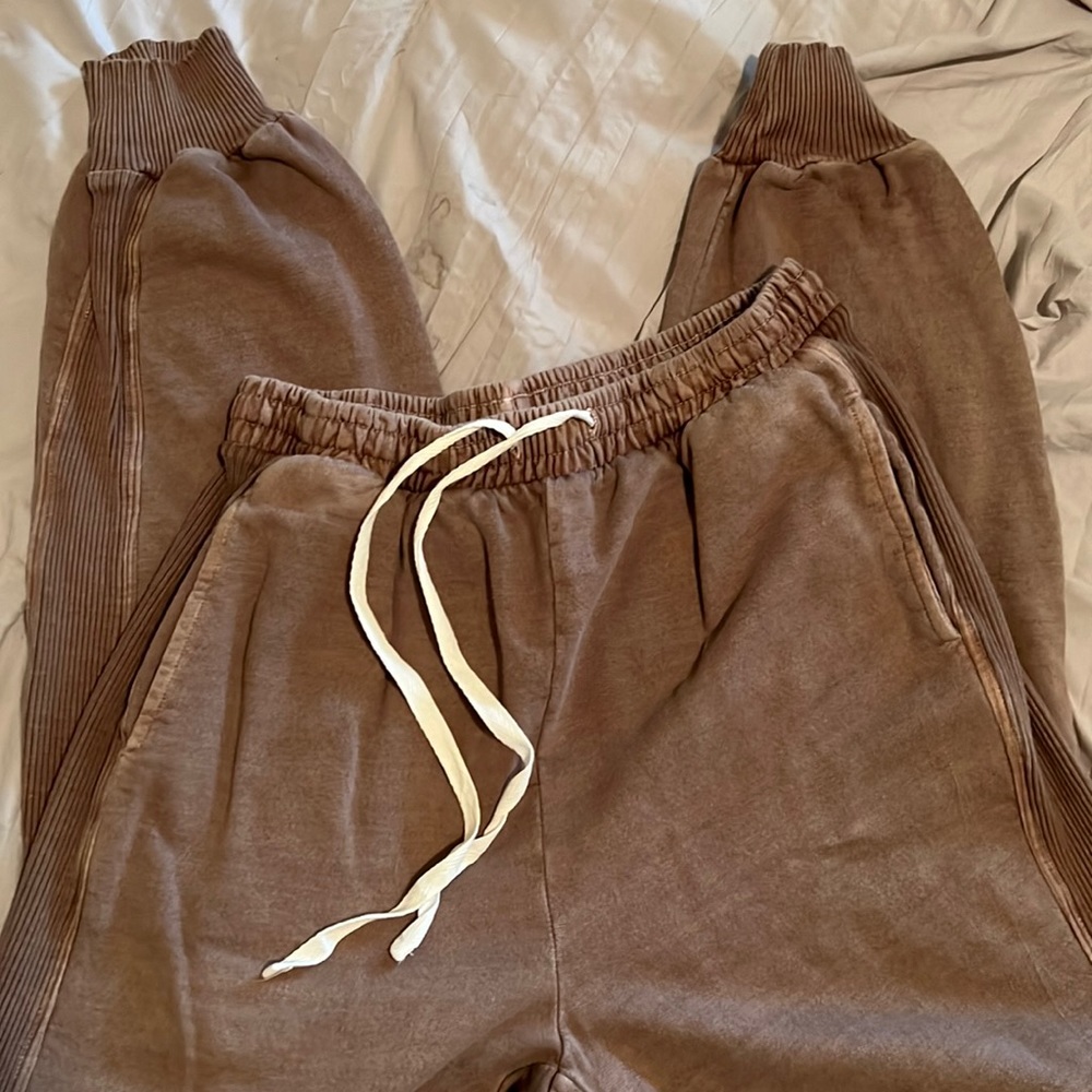 Joggers never worn